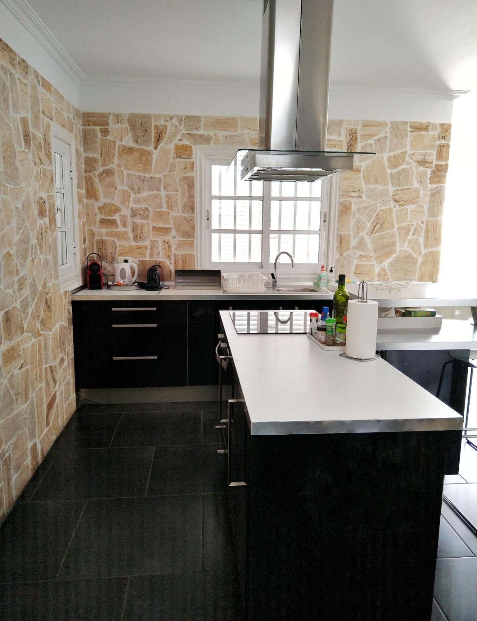 Vil·la Beautiful - 4 Bedrooms, Heated Pool, Fibre Net, 2 Priv Car Park Places, Tv Channels Costa Adeje (Tenerife)